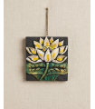 CUADRO TALLADO  FLOR LOTO 20X20 CM