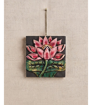 CUADRO TALLADO  FLOR LOTO 20X20 CM